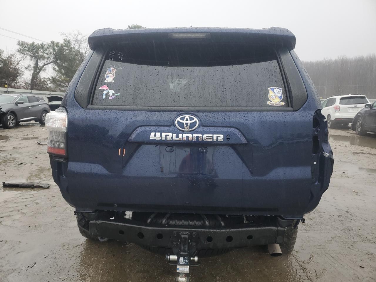 2022 TOYOTA 4RUNNER SR - Фото 6
