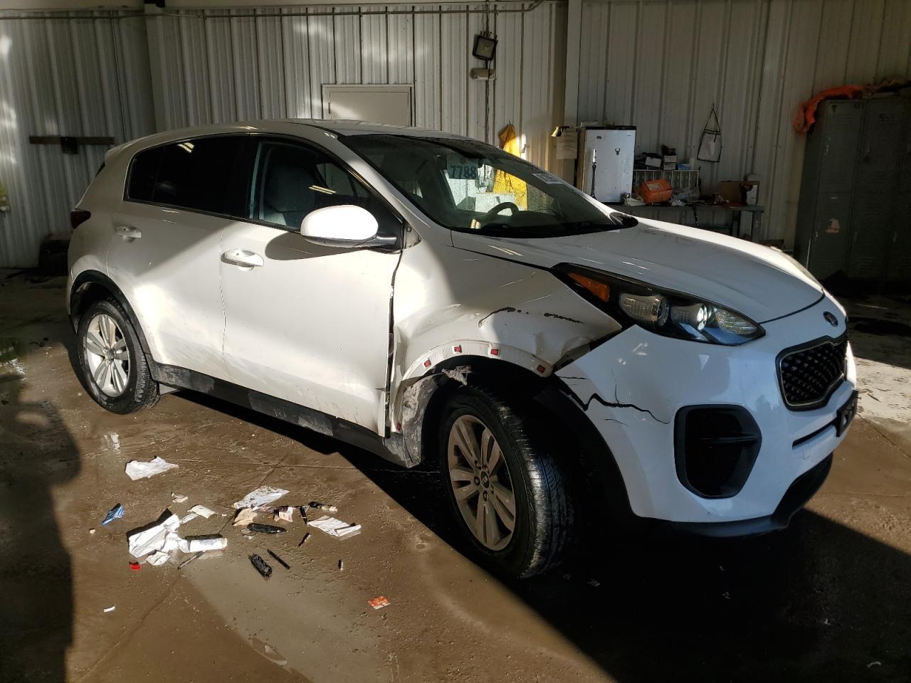 2017 KIA SPORTAGE L - Image 4