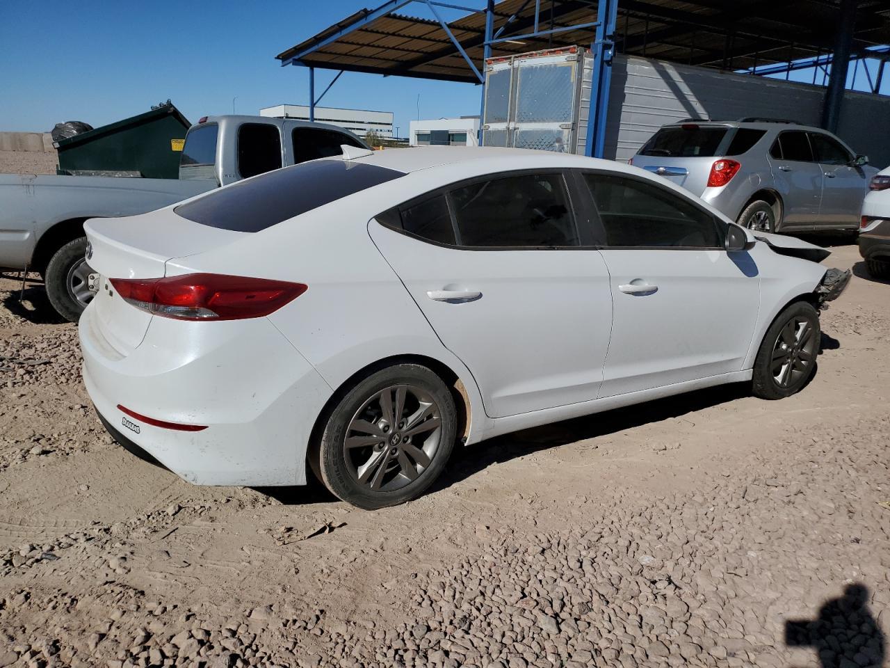 2018 HYUNDAI ELANTRA SE - Фото 3