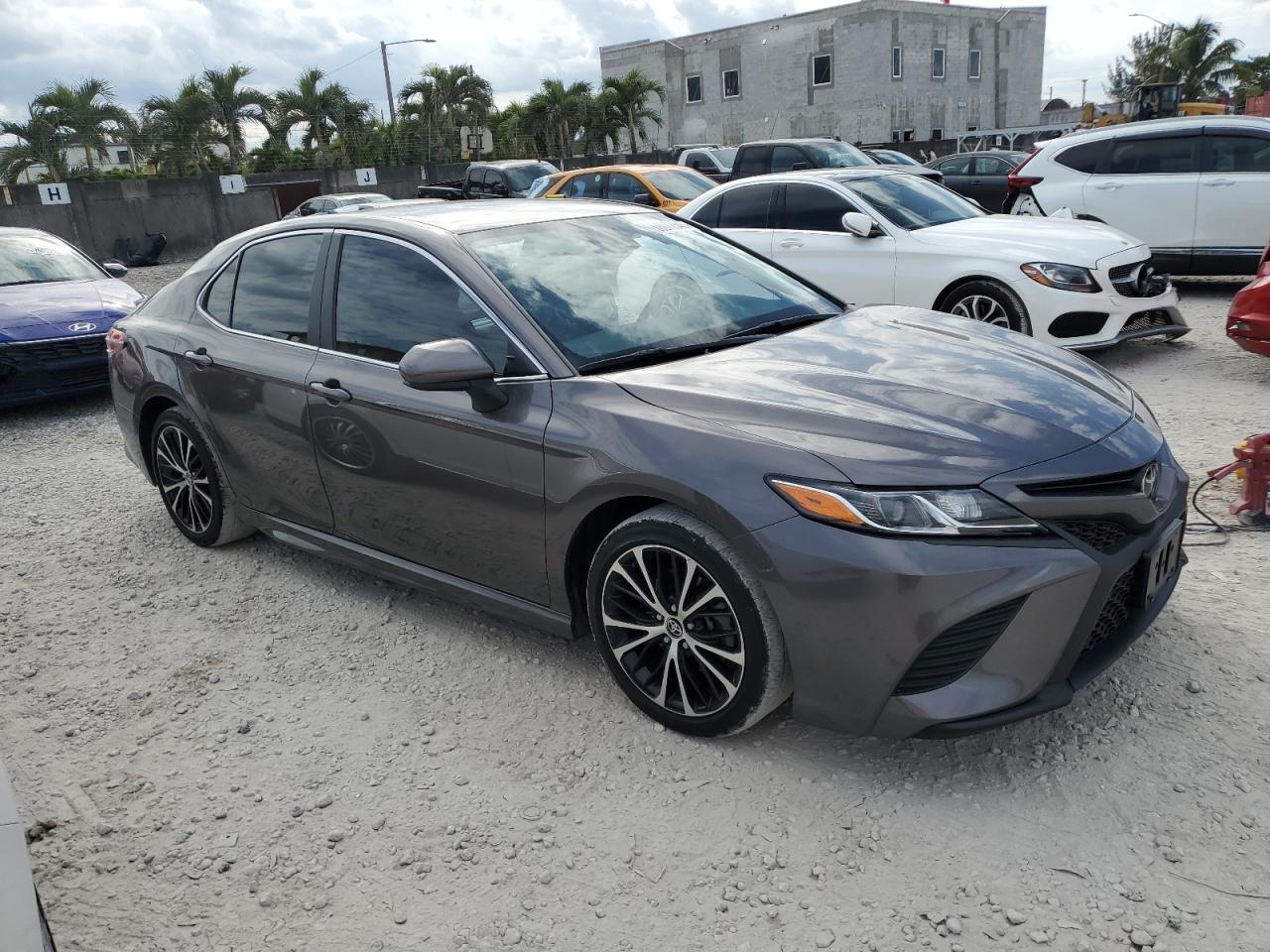 2020 TOYOTA CAMRY SE - Image 4