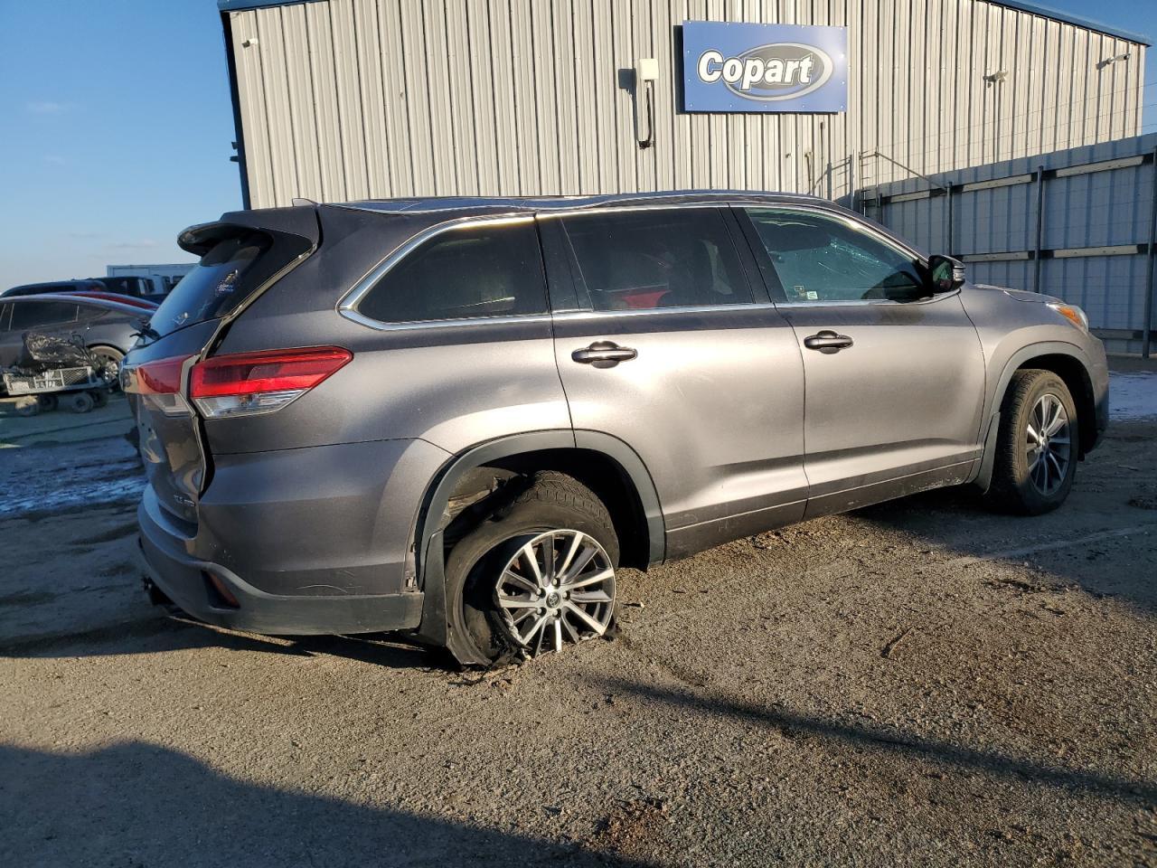 2018 TOYOTA HIGHLANDER - Фото 3