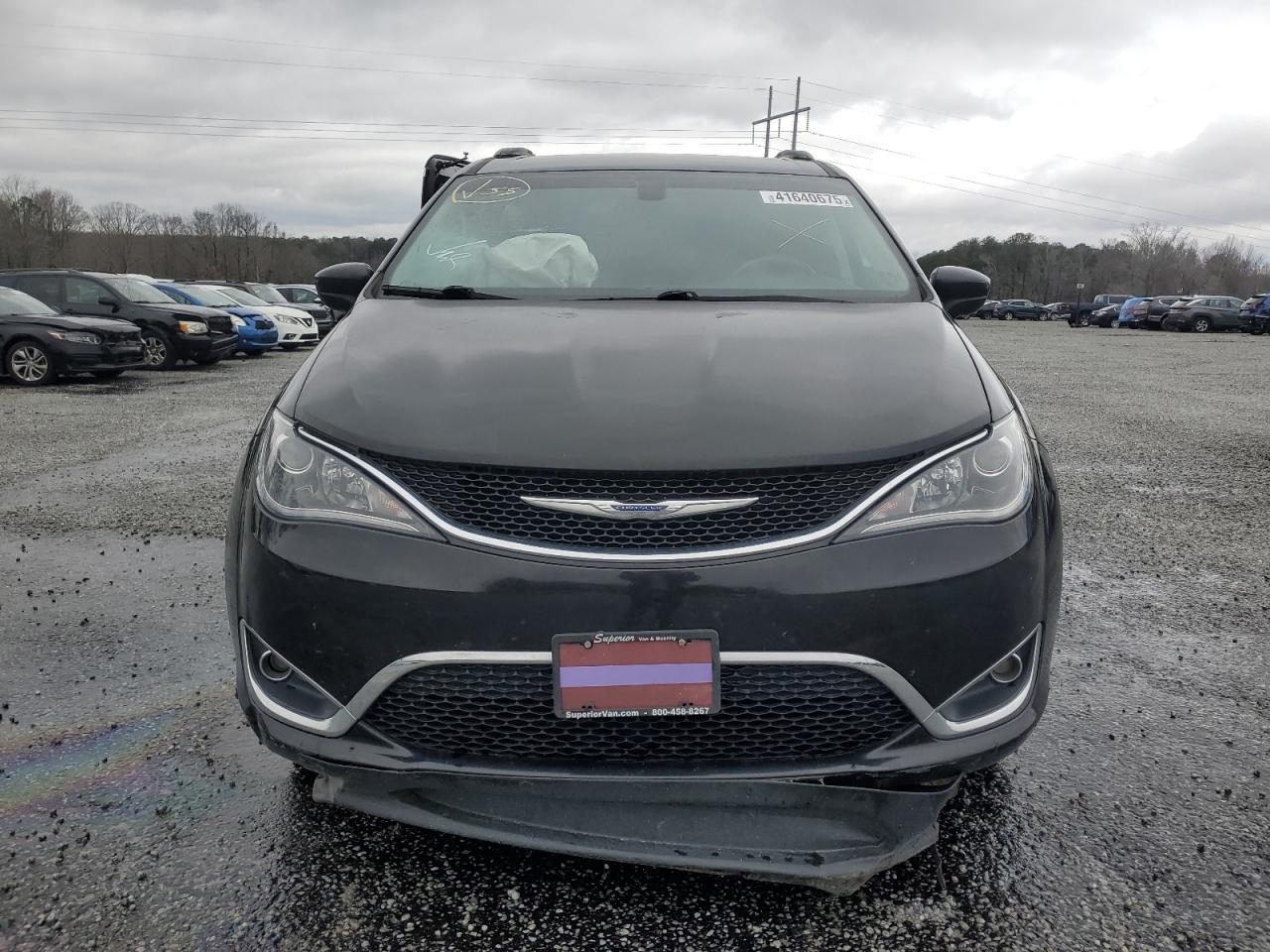 2017 CHRYSLER PACIFICA T - Image 5