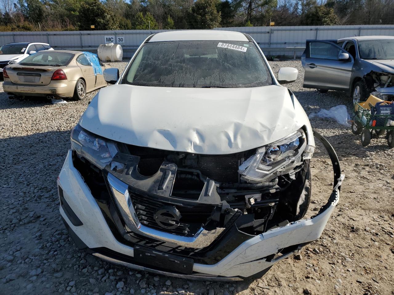 2017 NISSAN ROGUE SV - Image 5