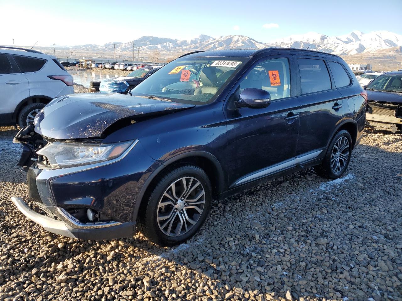 2016 MITSUBISHI OUTLANDER car image