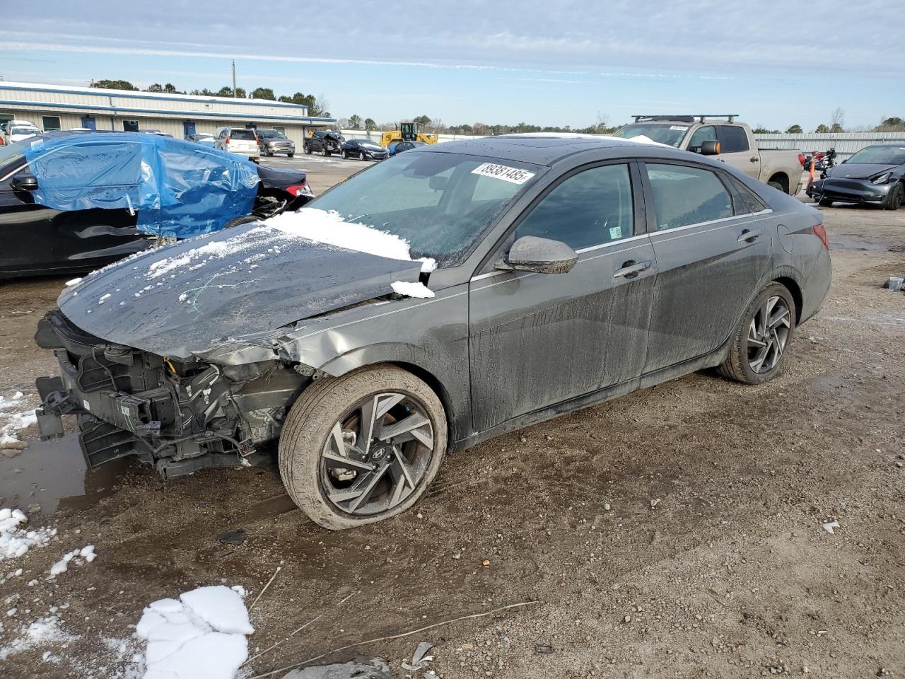 2024 HYUNDAI ELANTRA SE