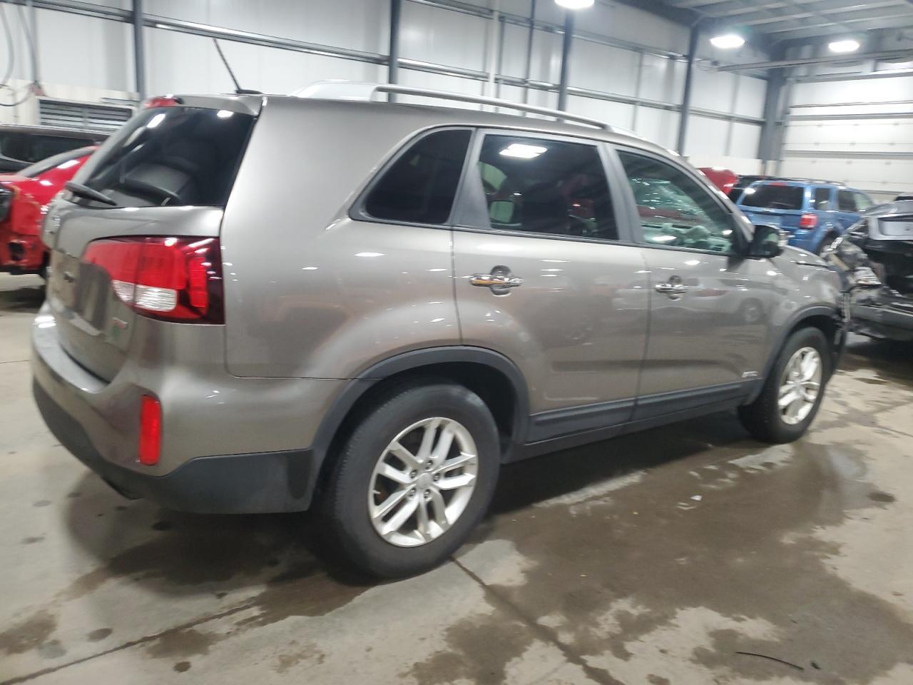 2015 KIA SORENTO LX - Image 3