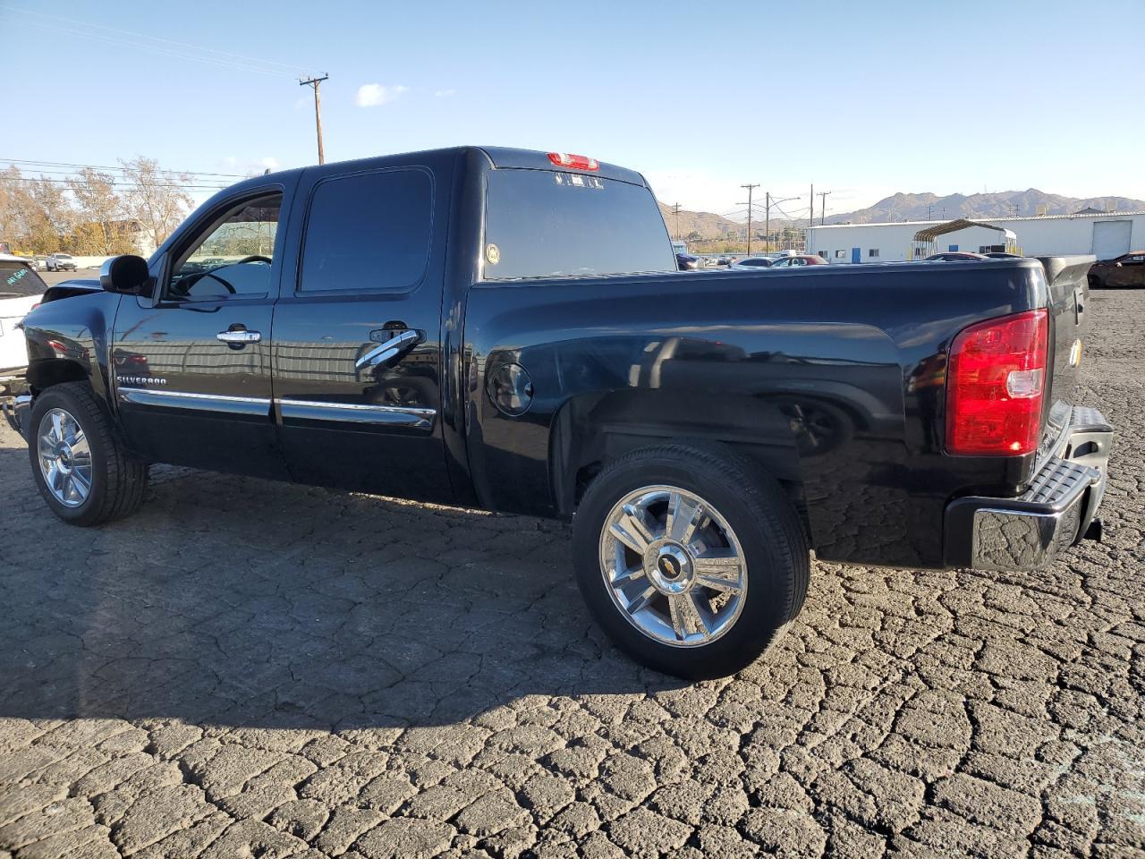 2012 CHEVROLET SILVERADO - Image 2