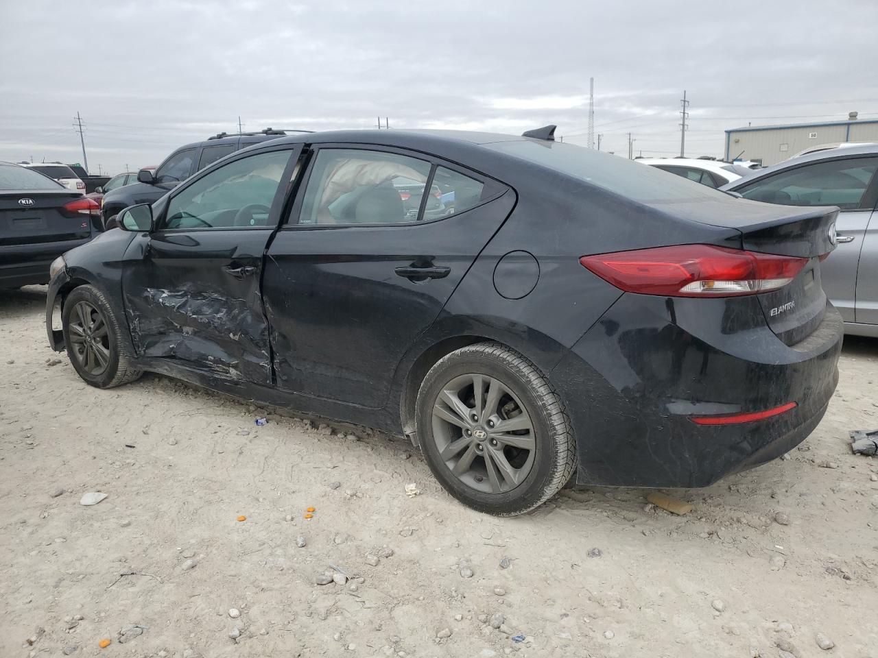 2018 HYUNDAI ELANTRA SE - Фото 2