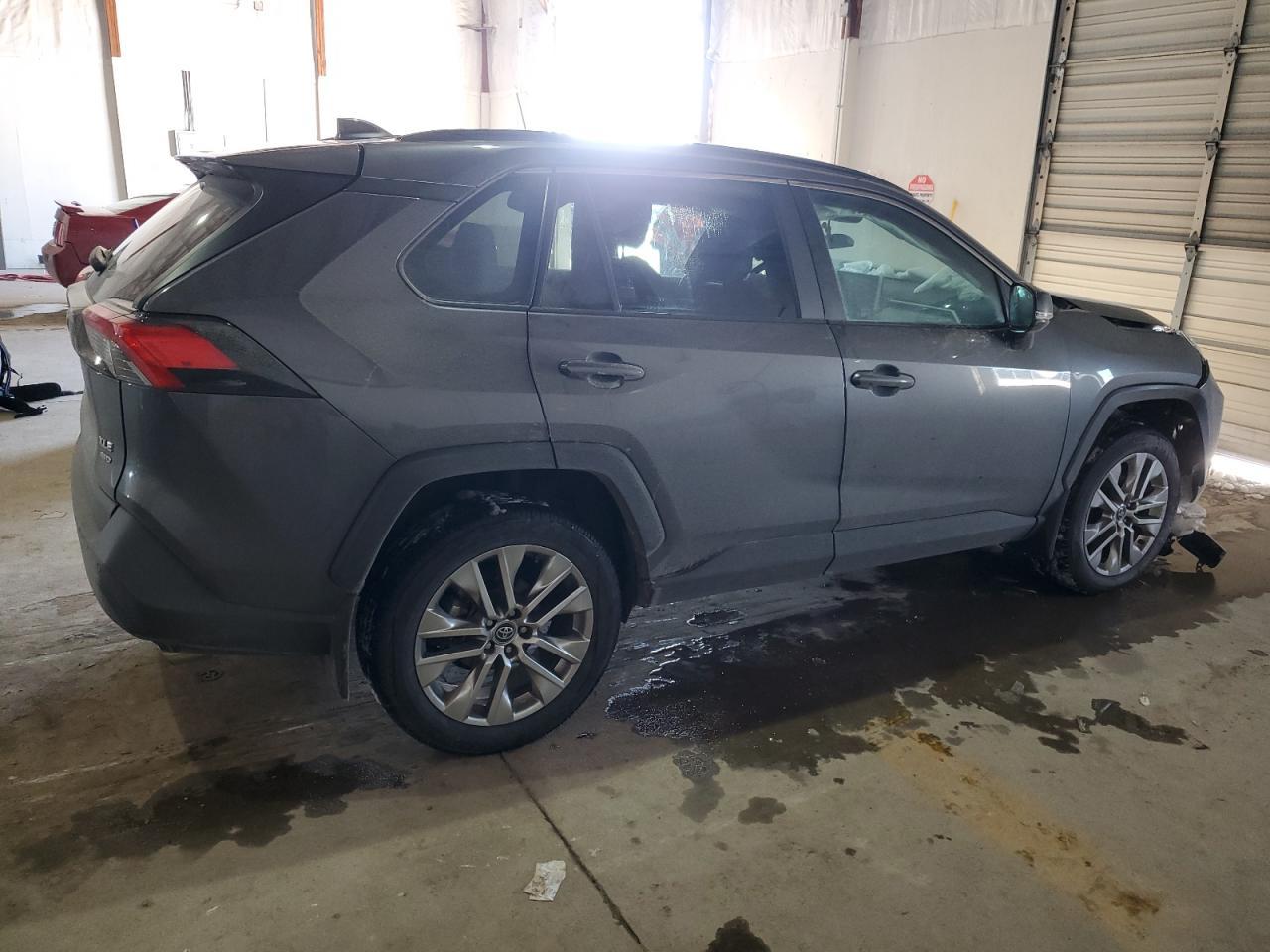 2020 TOYOTA RAV4 XLE P - Image 3