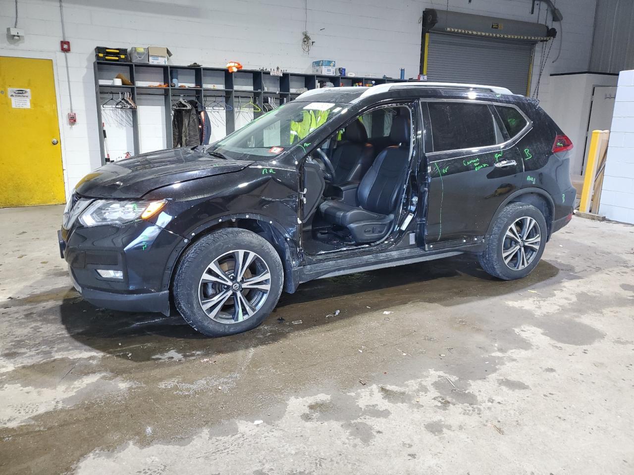 2018 NISSAN ROGUE S