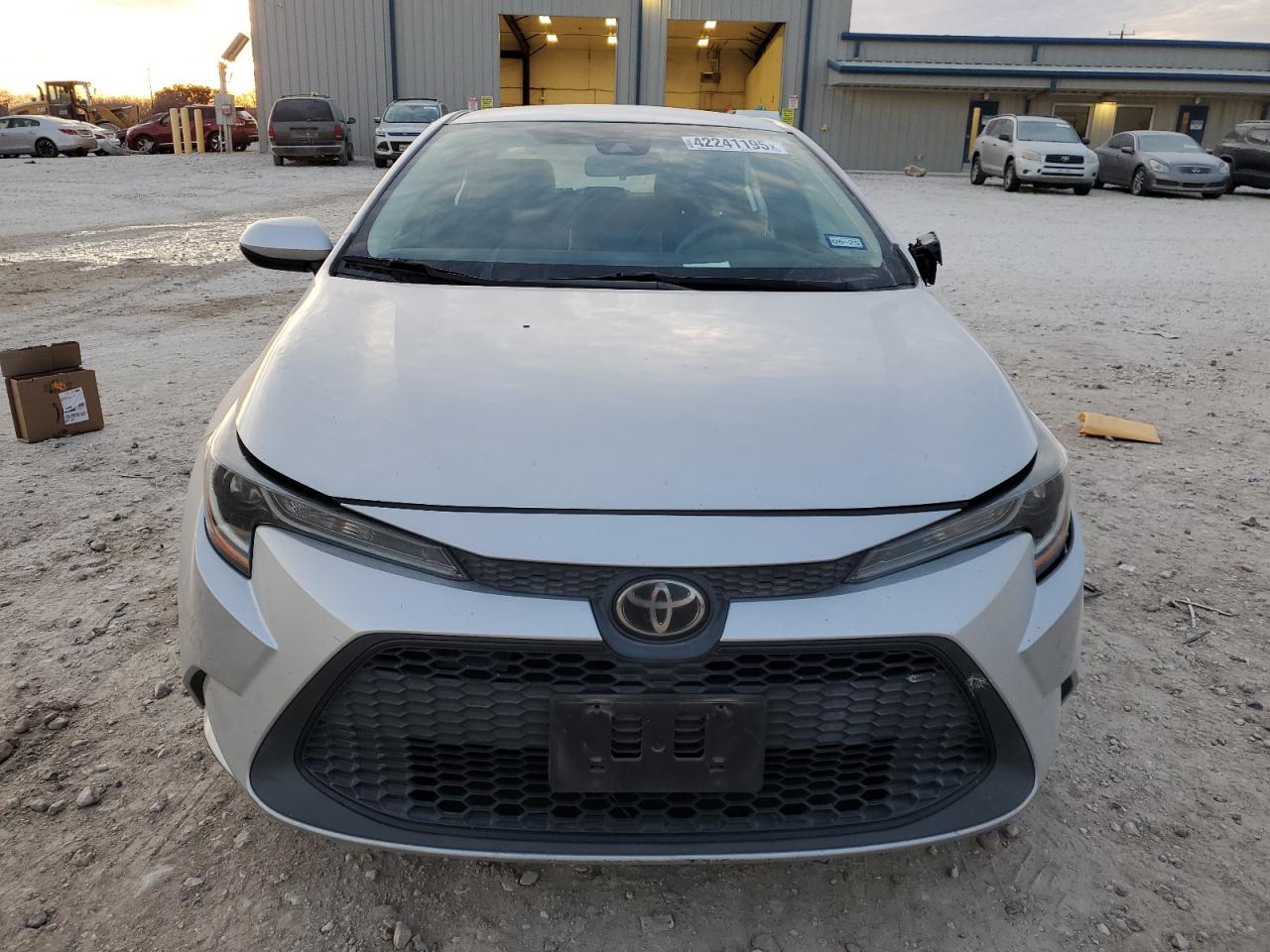 2020 TOYOTA COROLLA LE - Фото 5