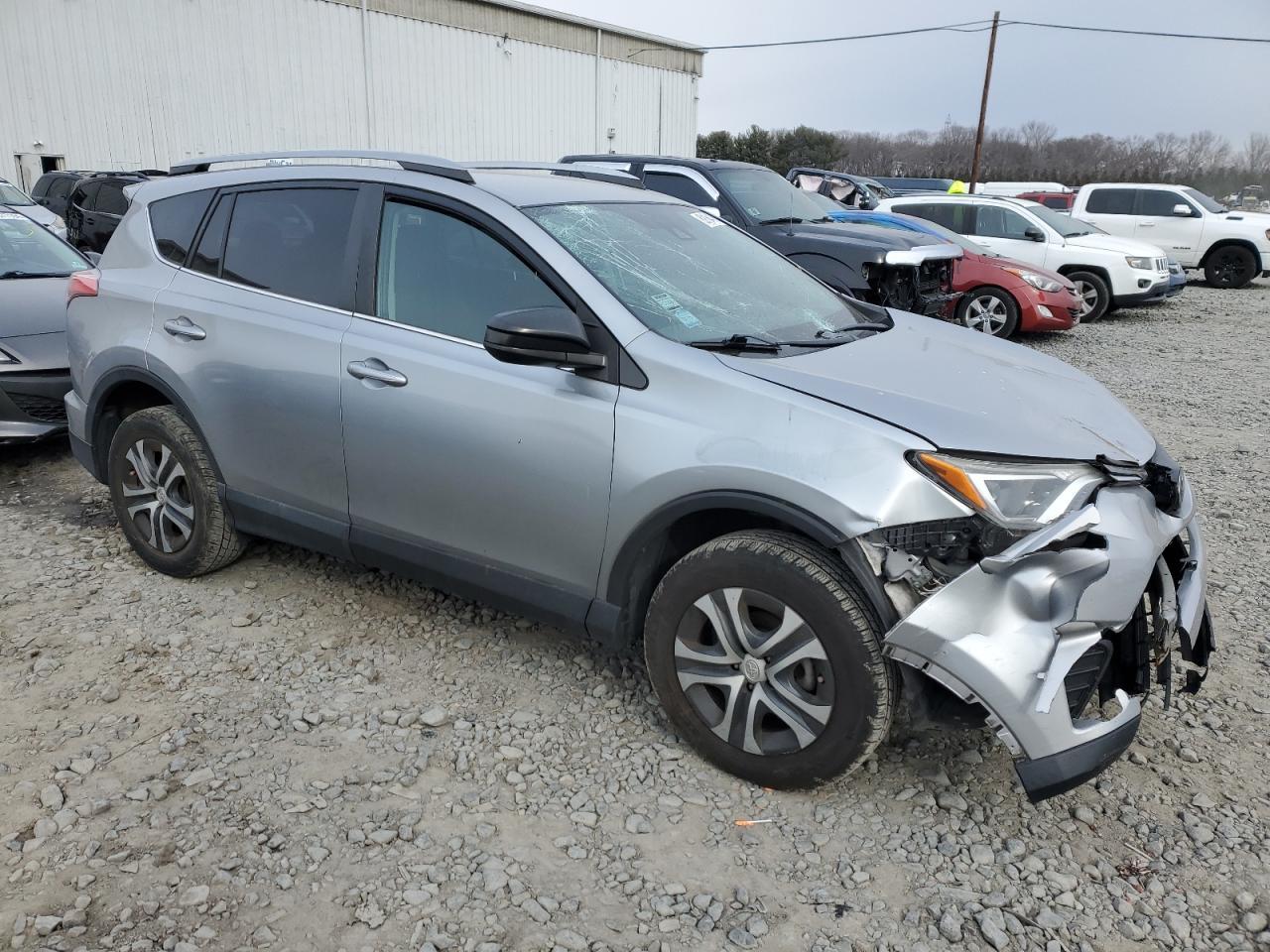 2017 TOYOTA RAV4 LE - Image 4