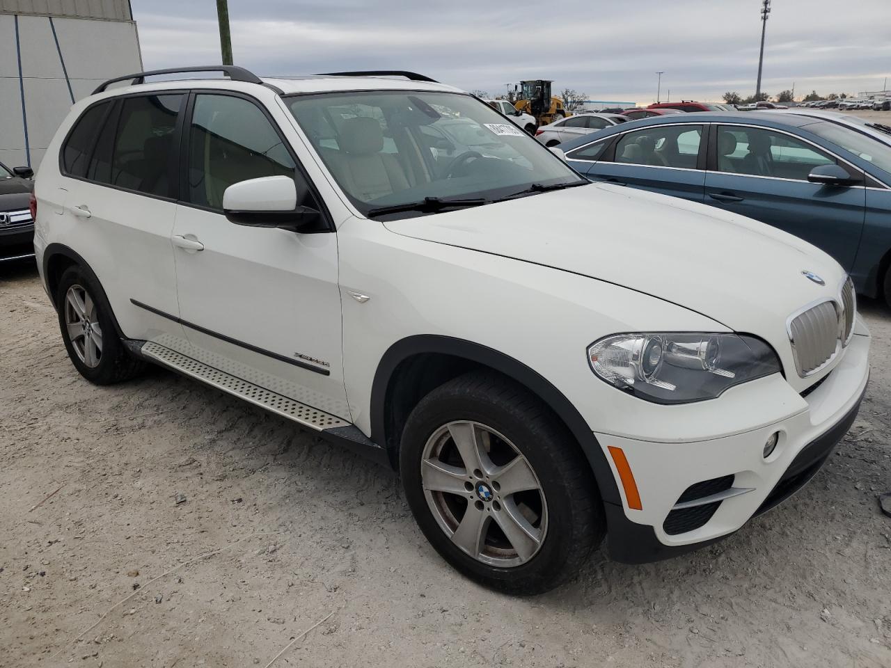 2012 BMW X5 XDRIVE3 - Image 4
