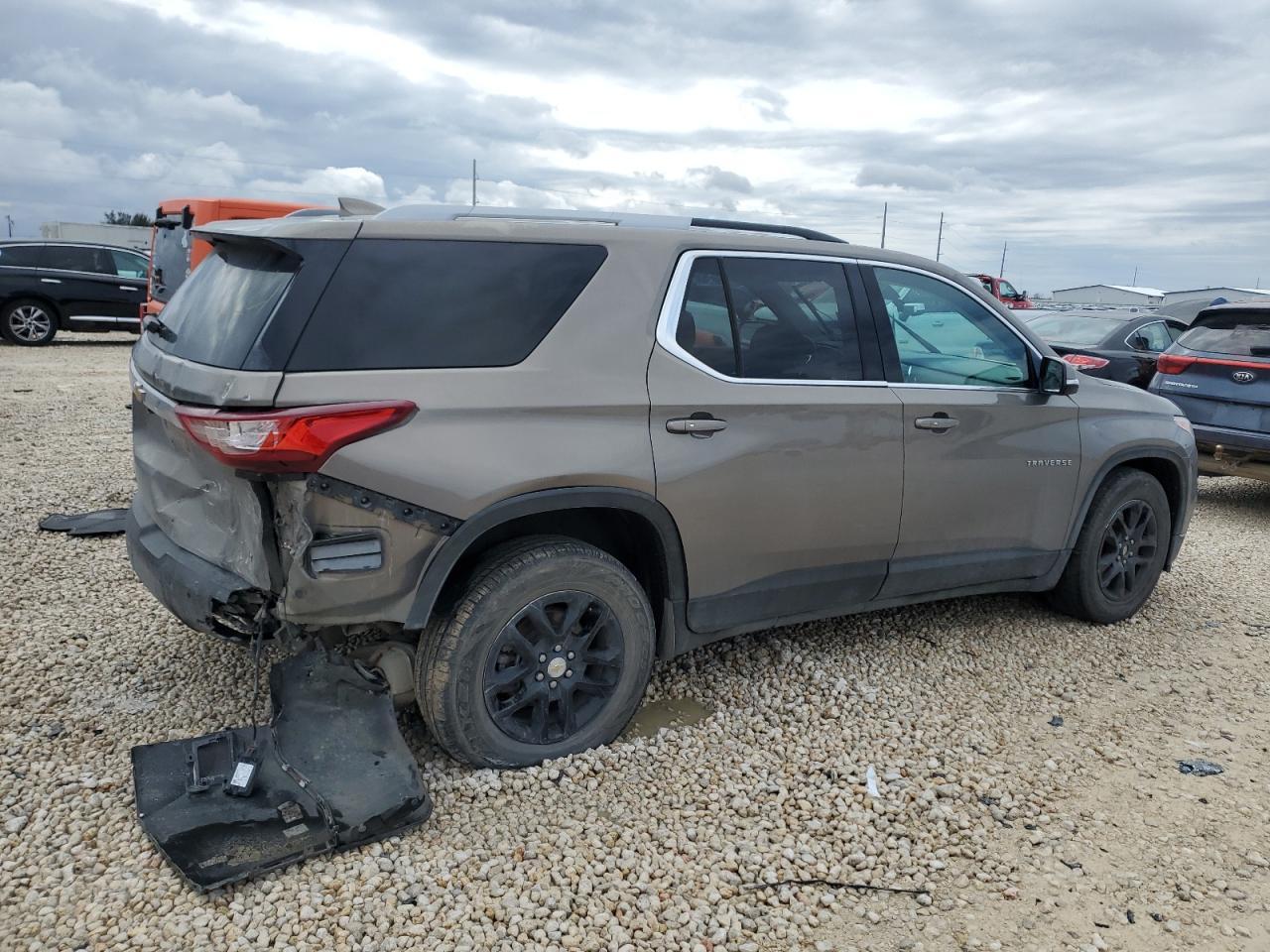 2018 CHEVROLET TRAVERSE L - Image 3