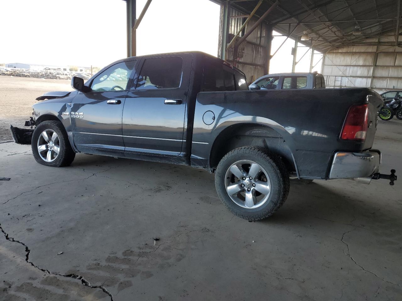 2015 RAM 1500 SLT - Image 2