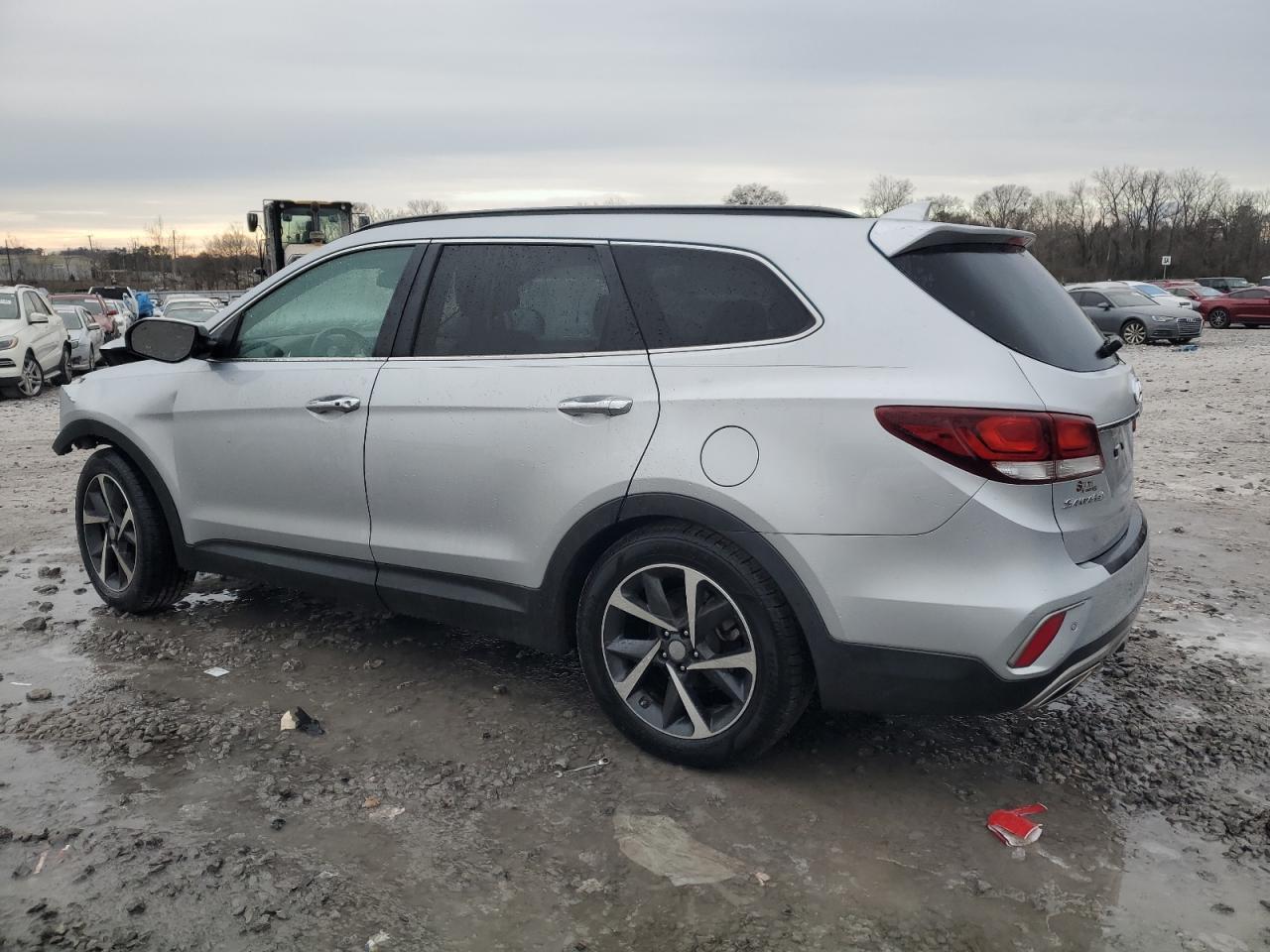 2017 HYUNDAI SANTA FE S - Image 2
