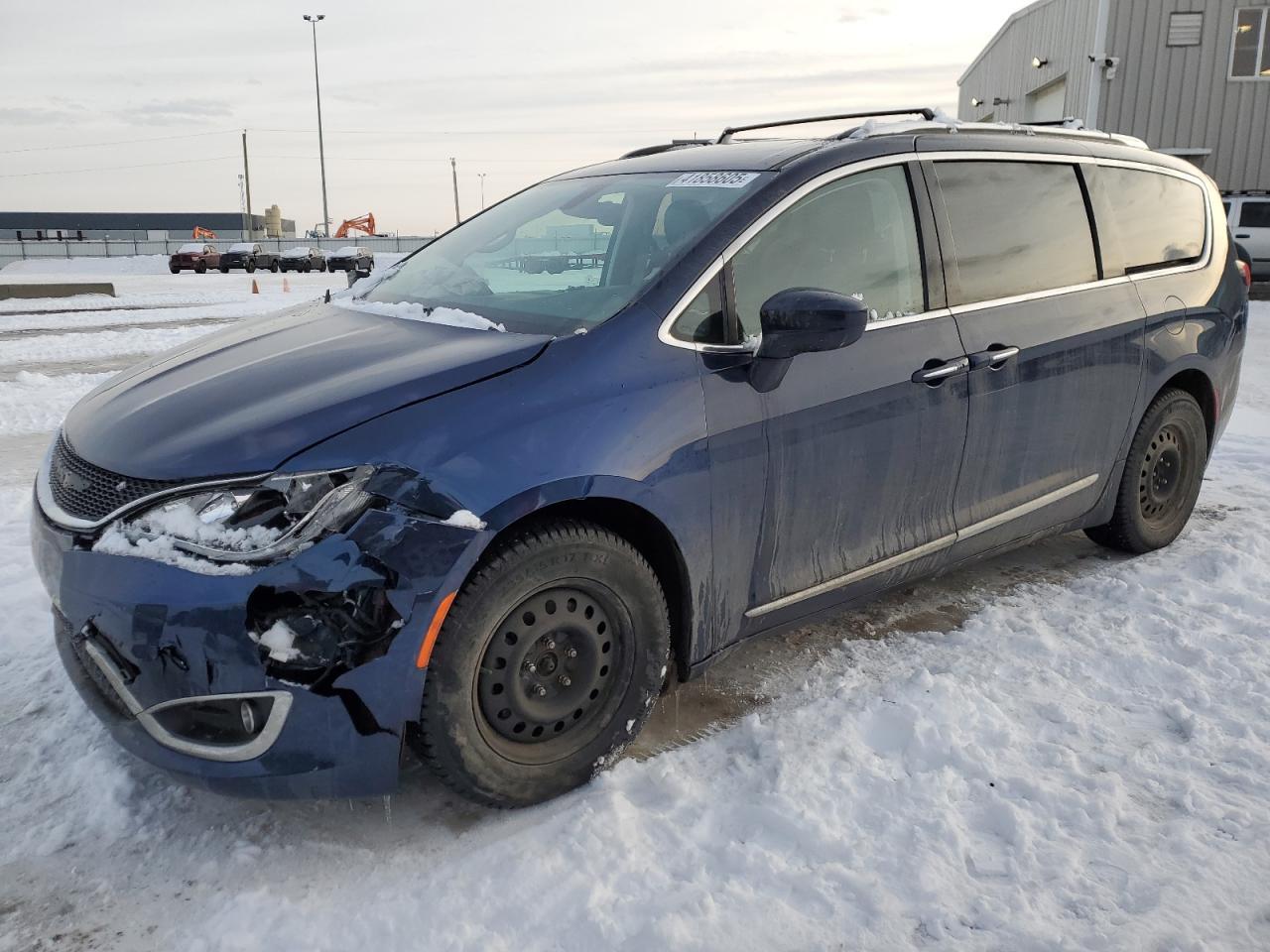 2017 CHRYSLER PACIFICA T