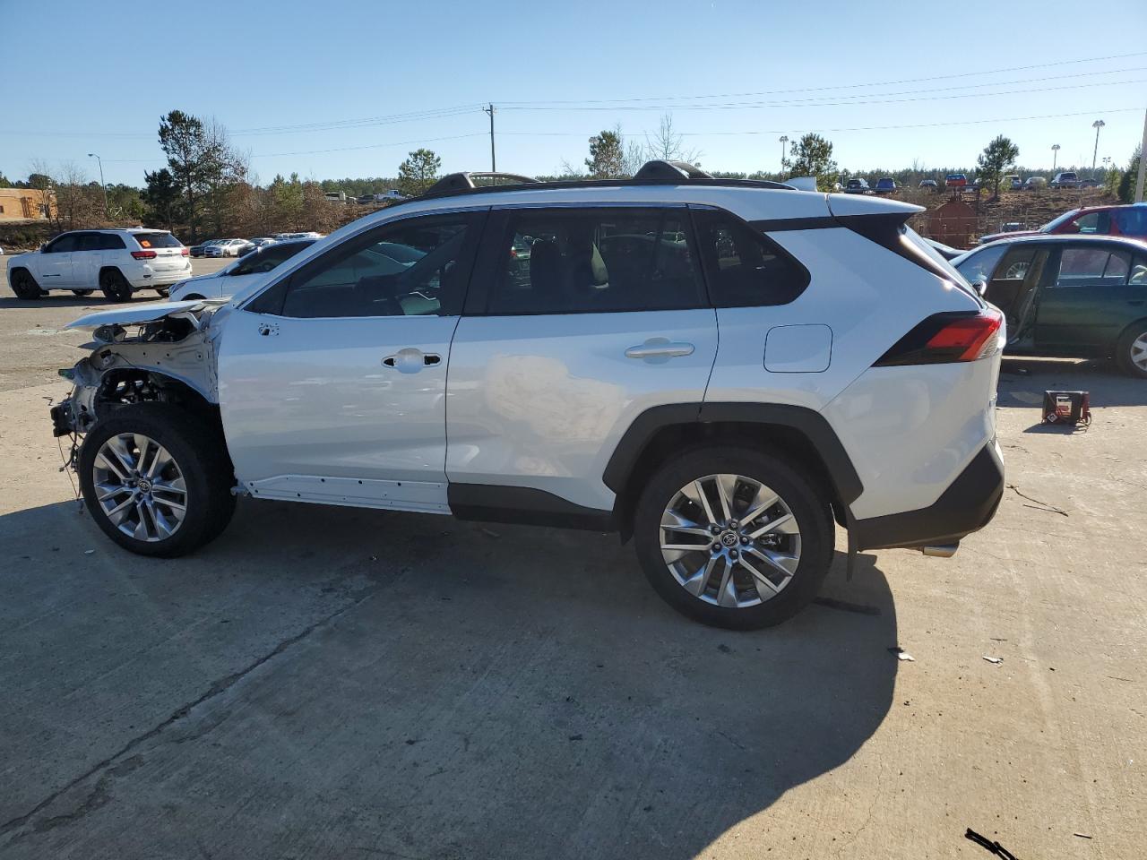 2024 TOYOTA RAV4 XLE P - Image 2
