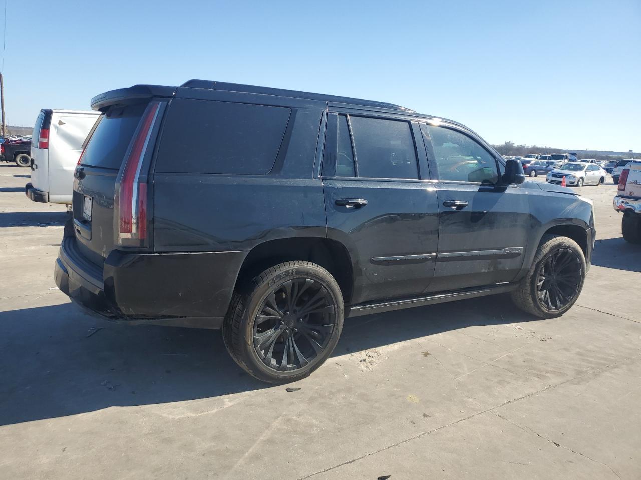 2016 CADILLAC ESCALADE P - Фото 3