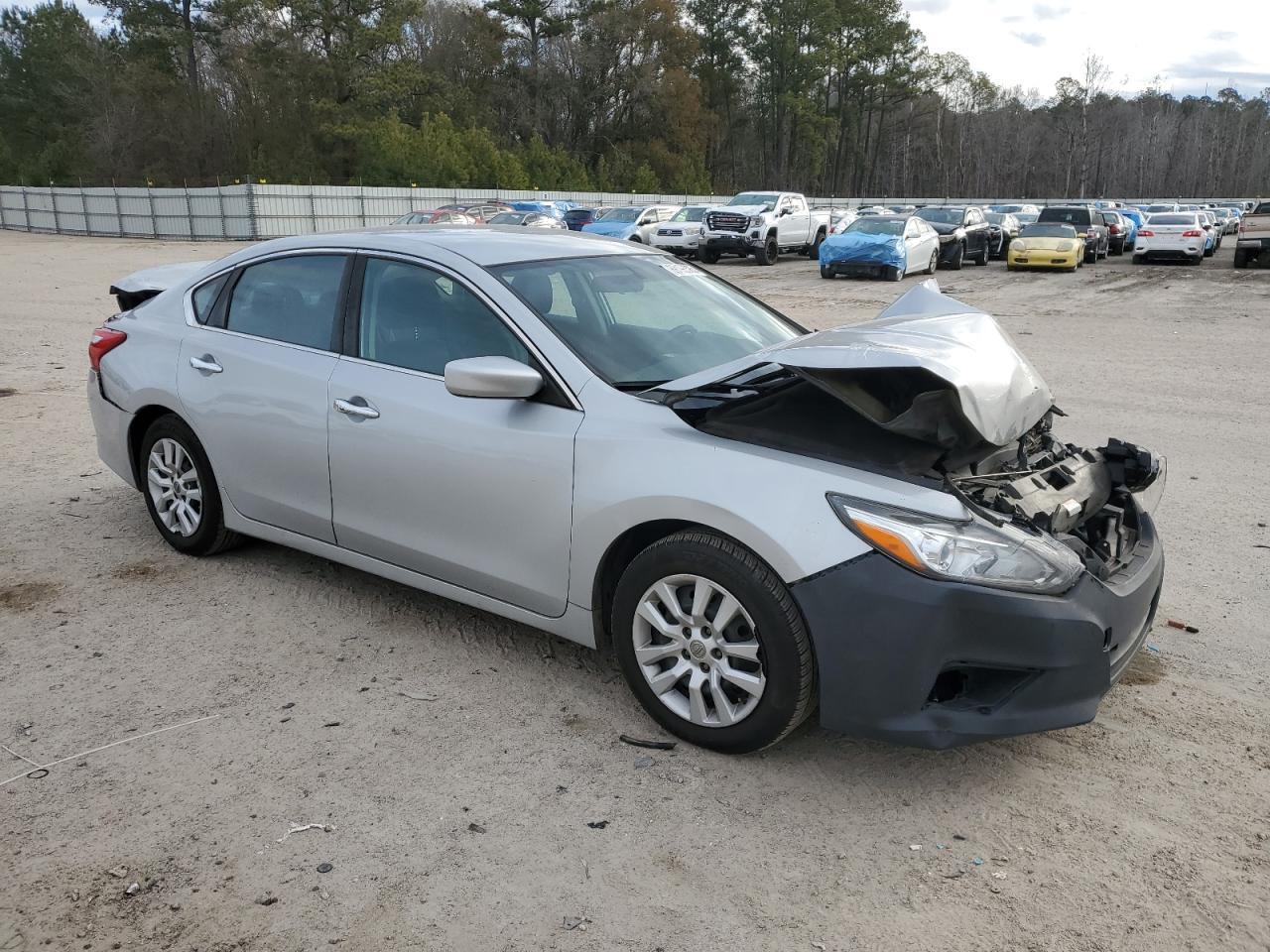 2017 NISSAN ALTIMA 2.5 - Фото 4