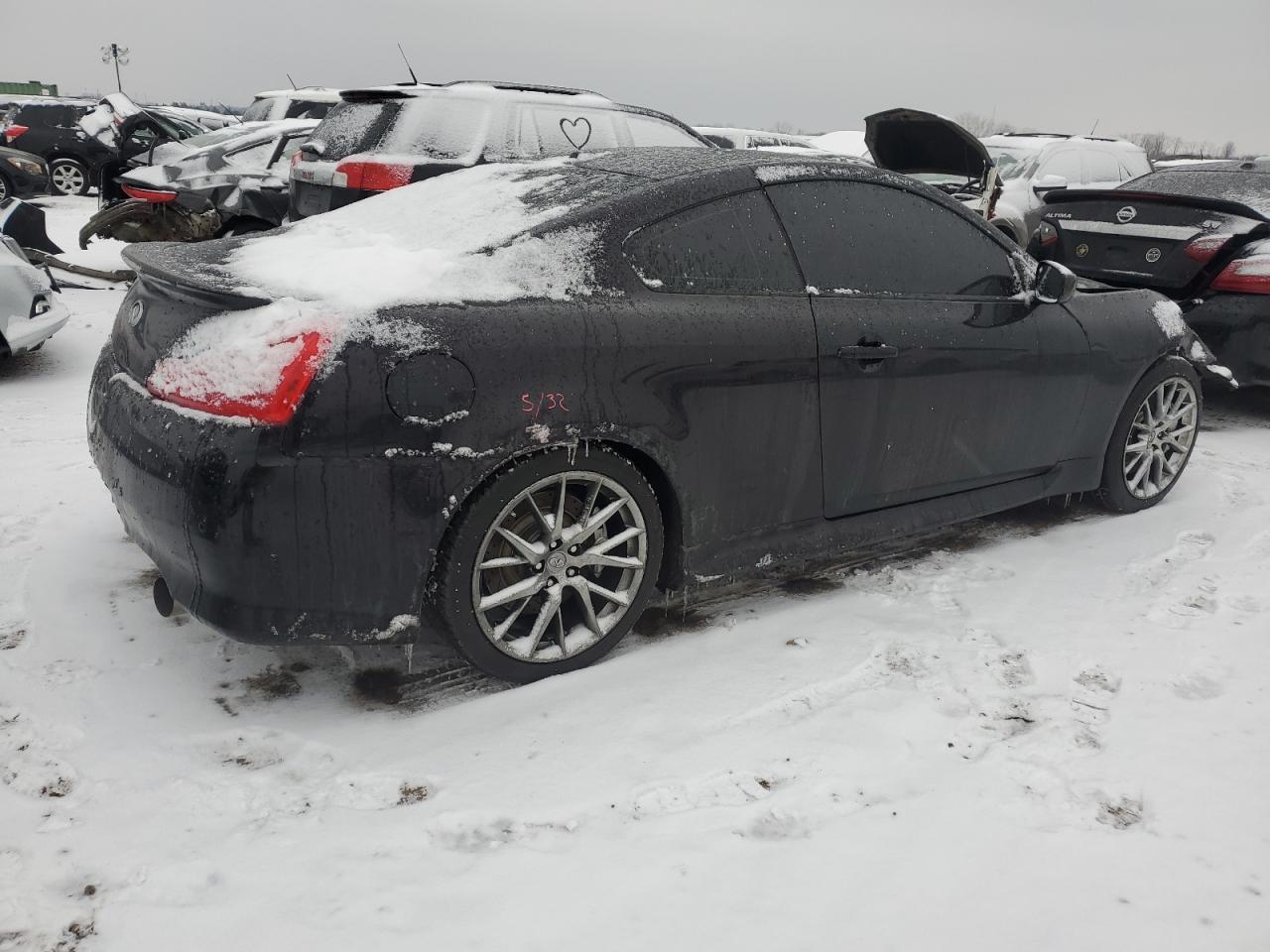 2011 INFINITI G37 BASE - Image 3