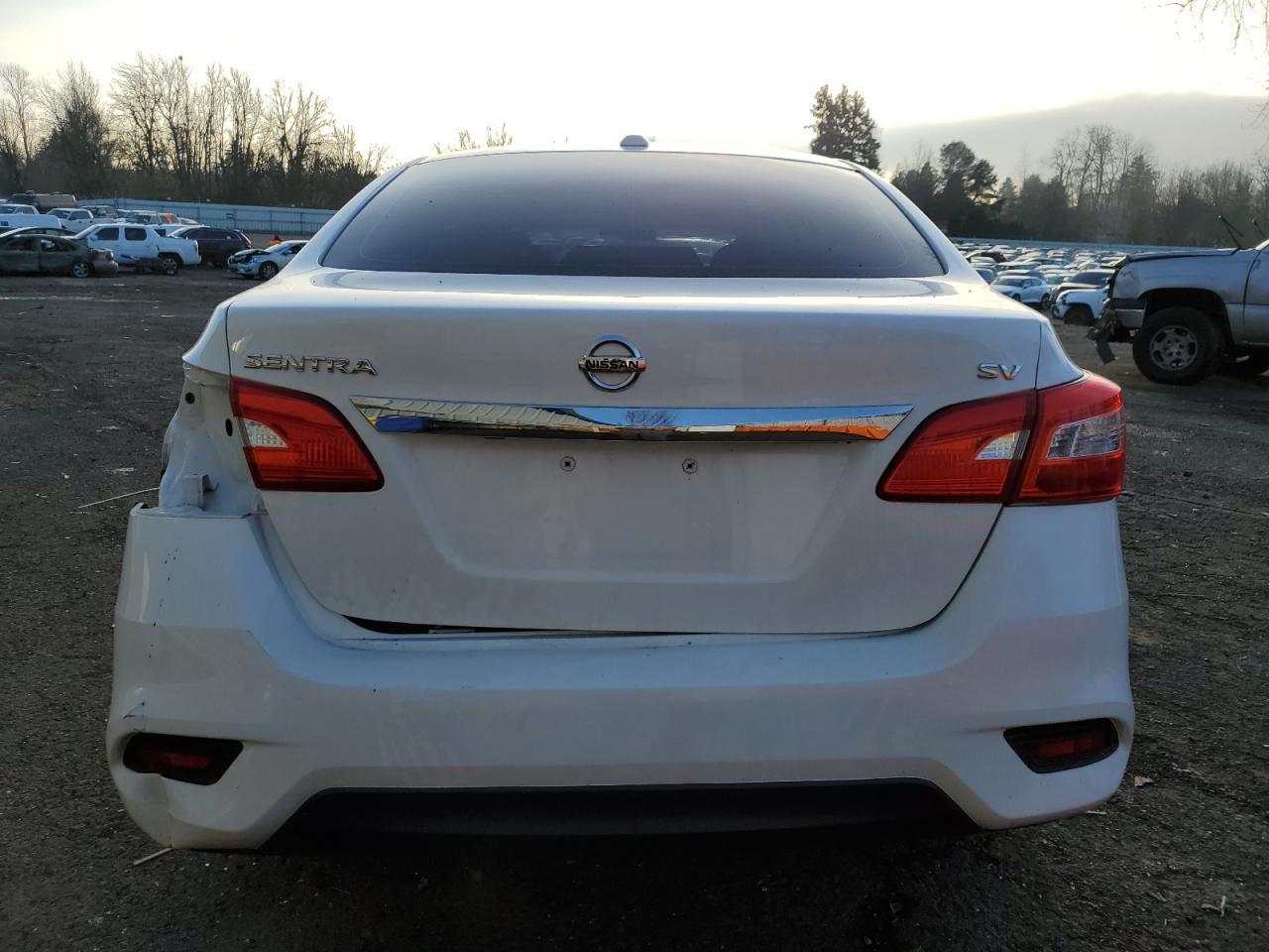 2017 NISSAN SENTRA S - Фото 6