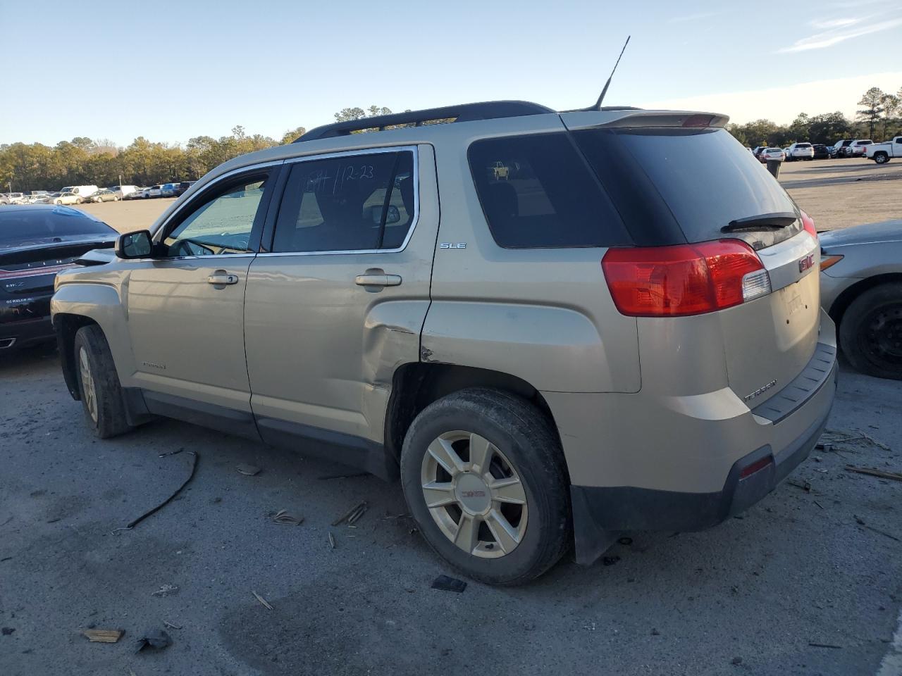 2012 GMC TERRAIN SL - Фото 2