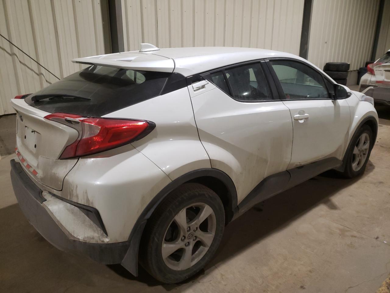 2019 TOYOTA C-HR XLE - Фото 3
