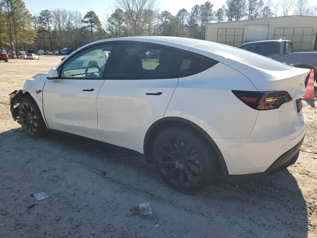 2023 TESLA MODEL Y - Image 2
