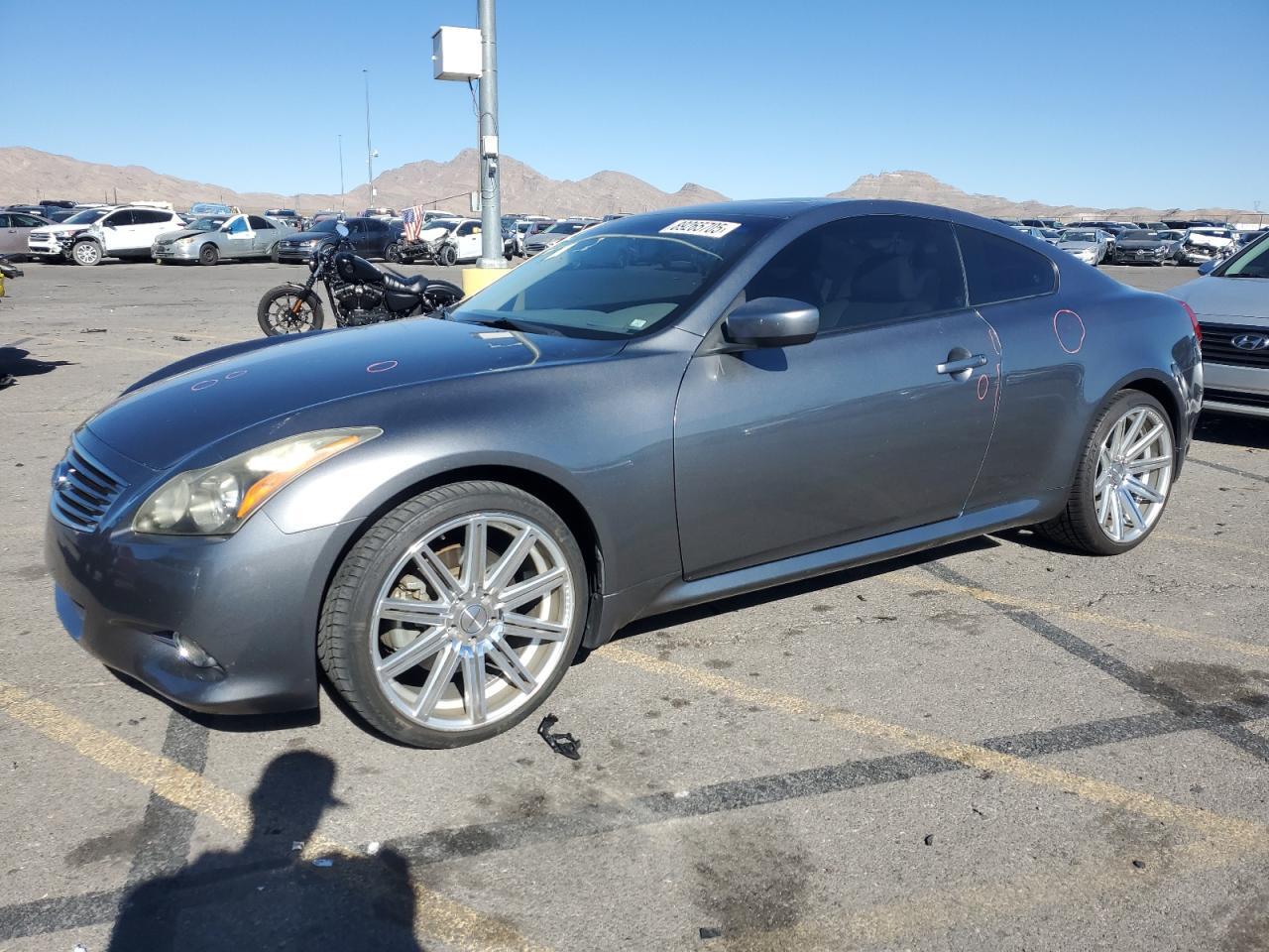 2011 INFINITI G37