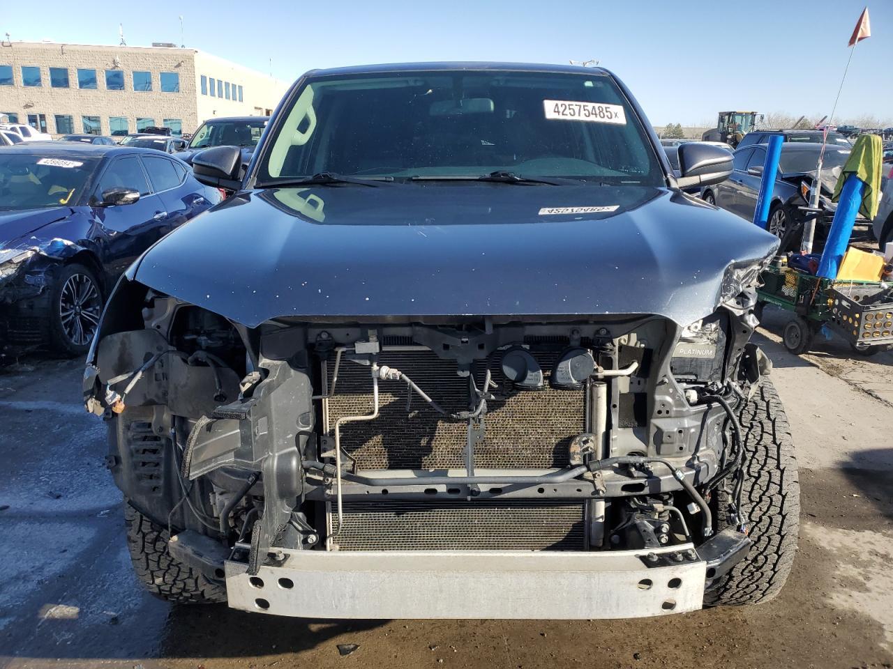 2019 TOYOTA 4RUNNER SR - Image 5