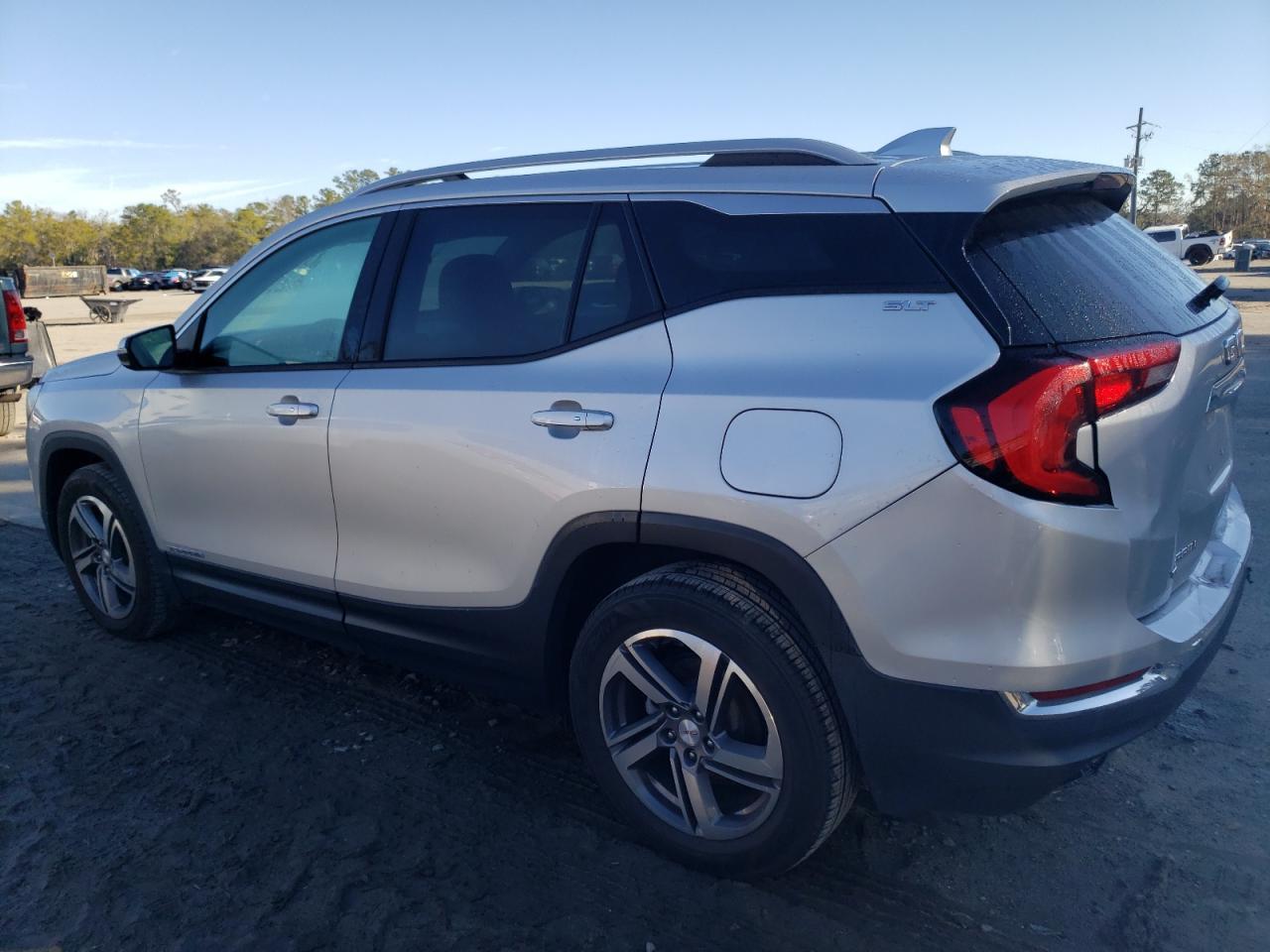 2018 GMC TERRAIN SL - Image 2