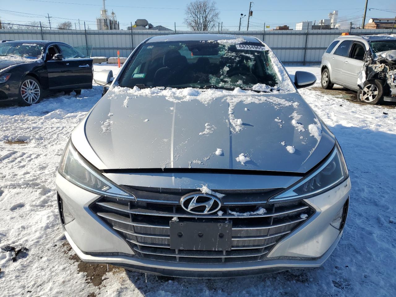 2019 HYUNDAI ELANTRA SE - Фото 5