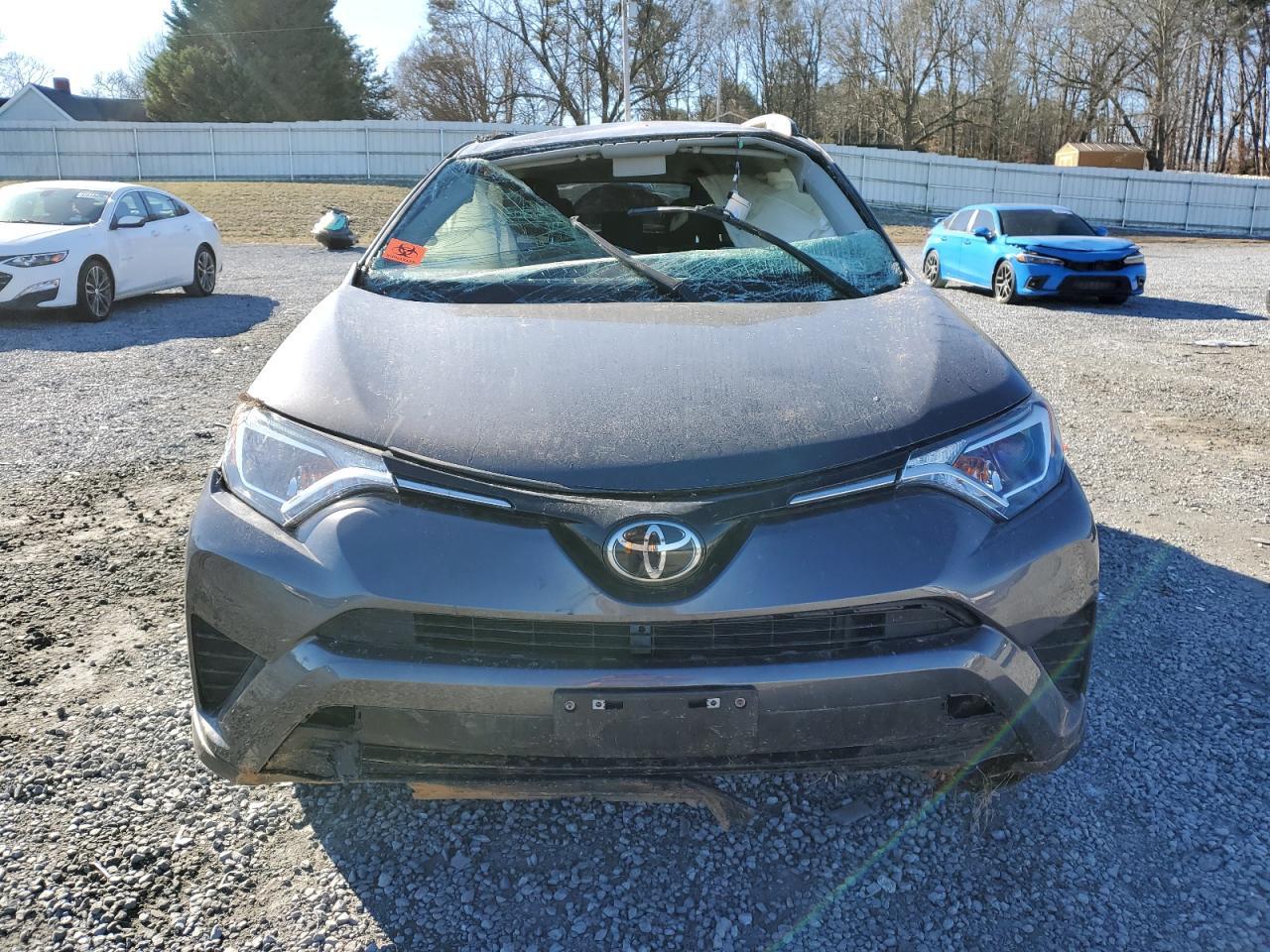 2018 TOYOTA RAV4 LE - Image 5