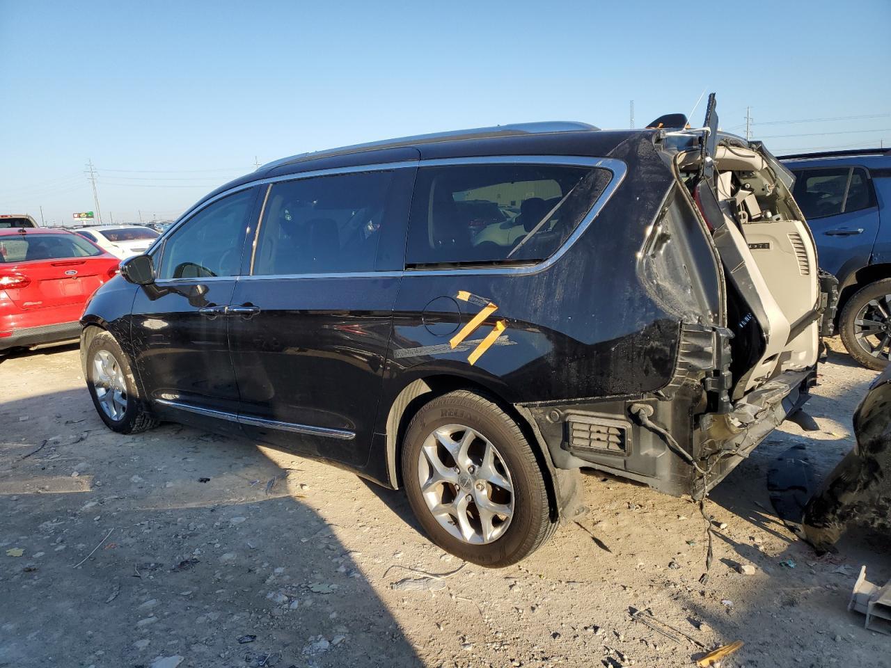 2017 CHRYSLER PACIFICA L - Image 2