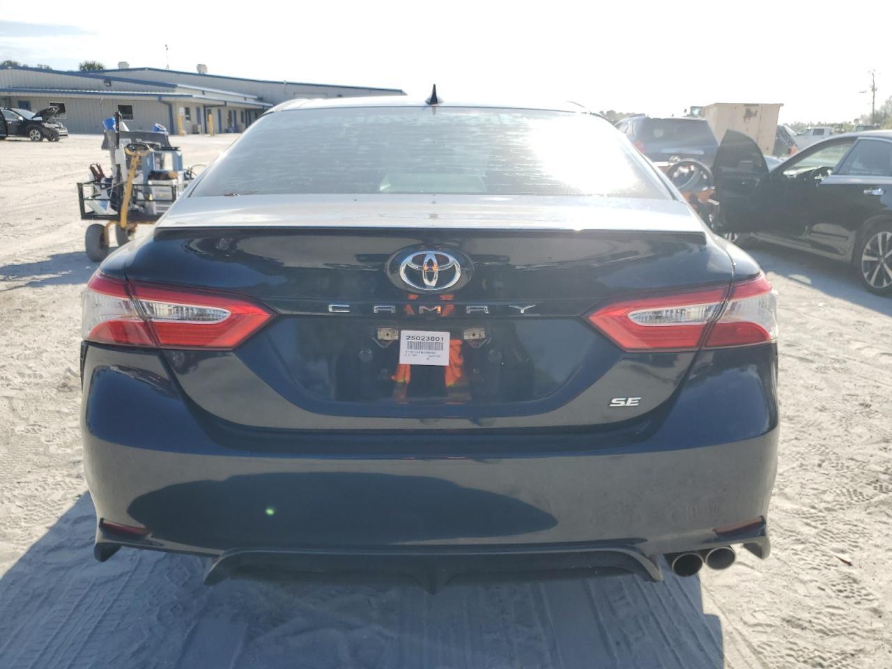 2020 TOYOTA CAMRY SE - Image 6