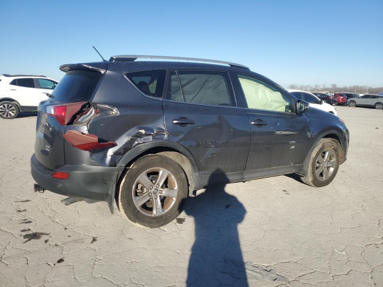 2015 TOYOTA RAV4 XLE - Фото 3