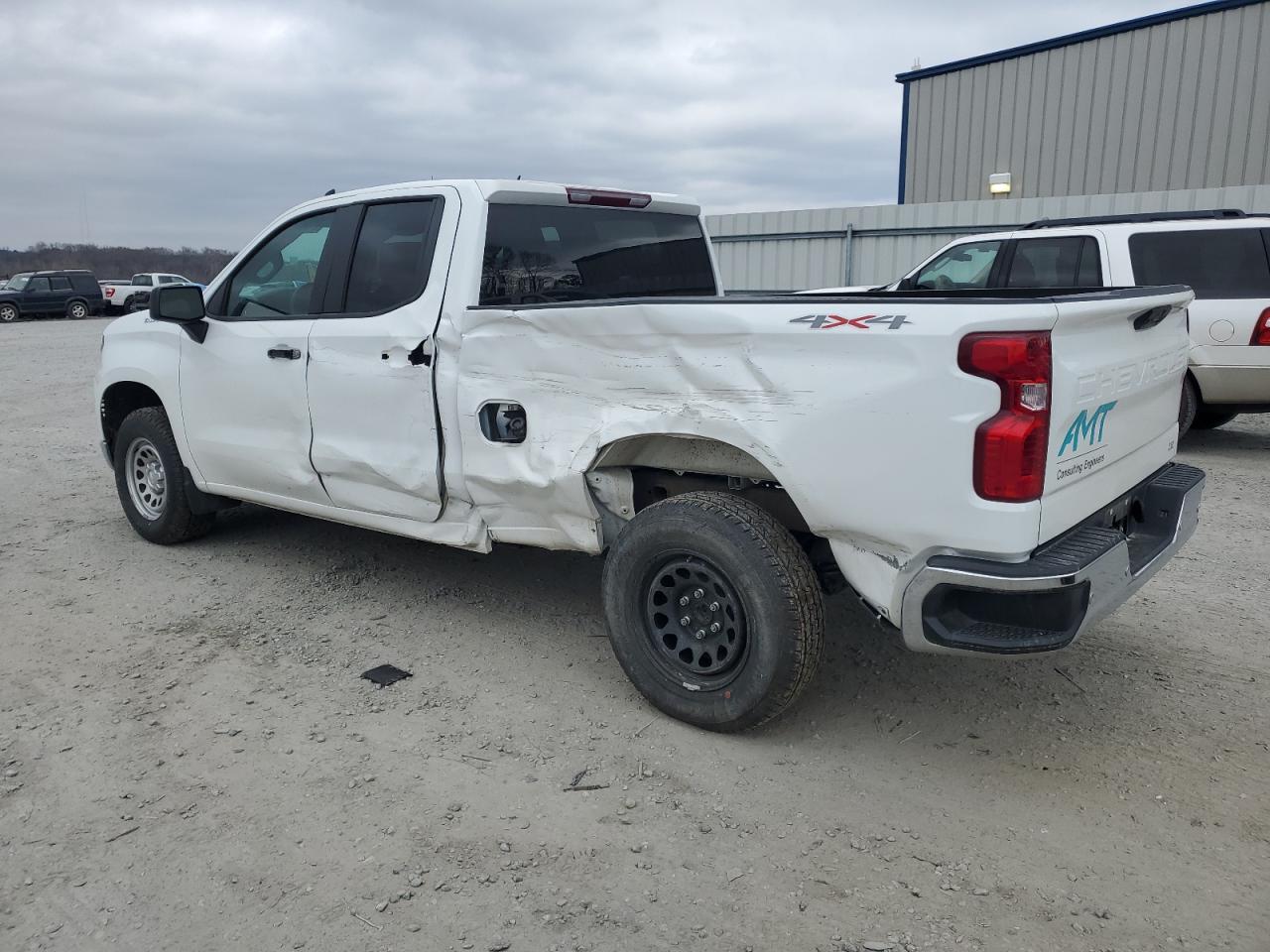 2023 CHEVROLET SILVERADO - Фото 2
