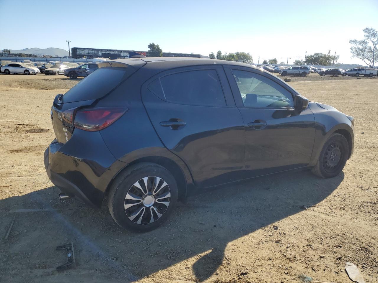 2020 TOYOTA YARIS LE - Image 3