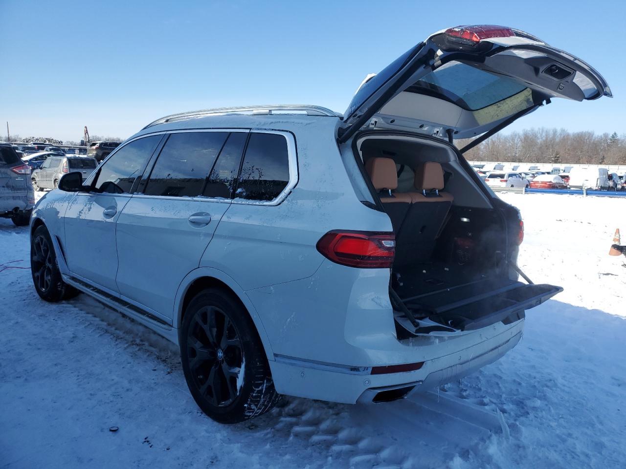 2022 BMW X7 XDRIVE4 - Image 2