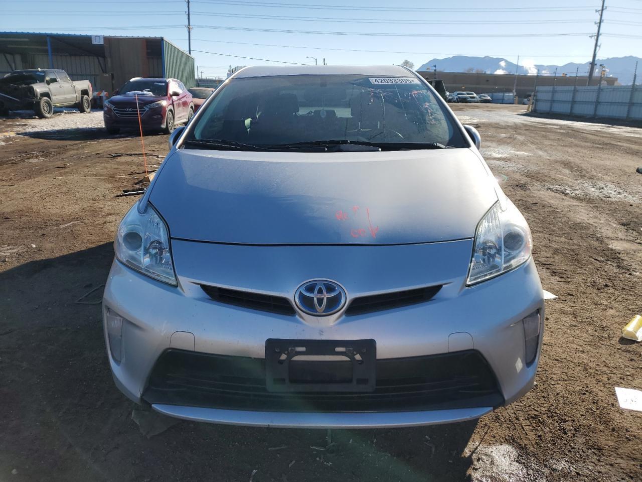 2015 TOYOTA PRIUS - Фото 5