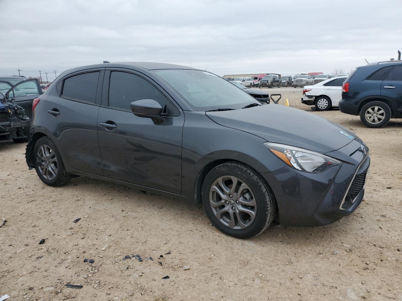 2020 TOYOTA YARIS LE - Image 4
