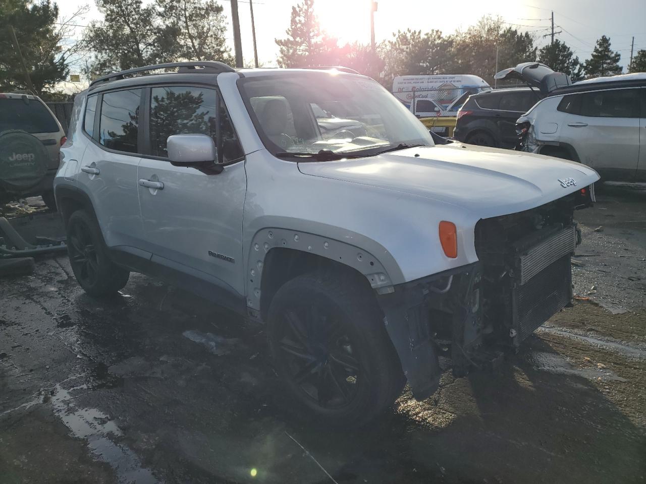 2016 JEEP RENEGADE L - Image 4