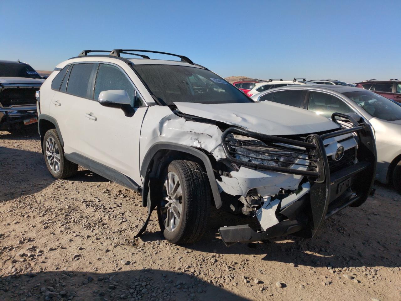 2019 TOYOTA RAV4 XLE P - Фото 4