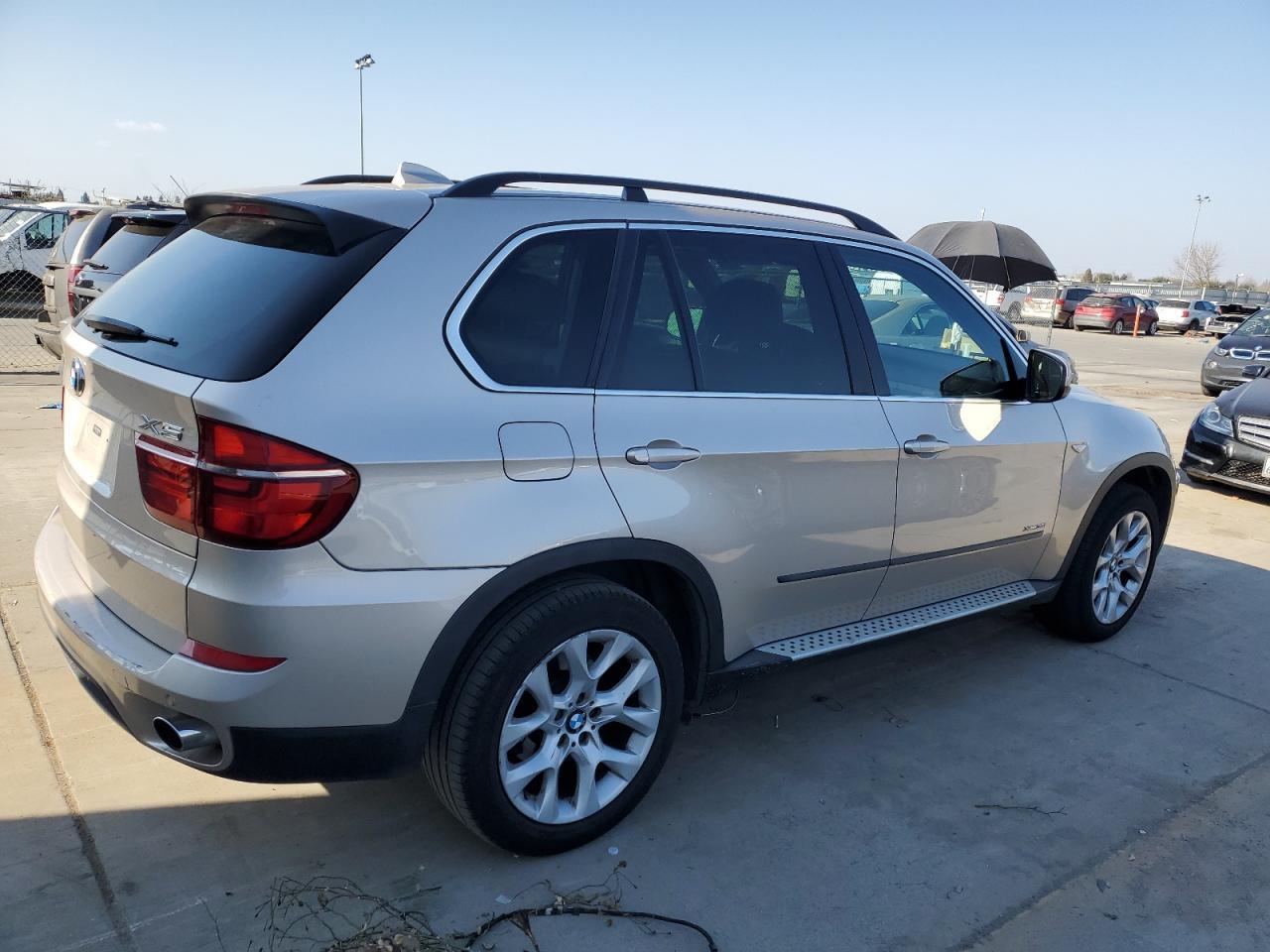 2013 BMW X5 XDRIVE3 - Image 3