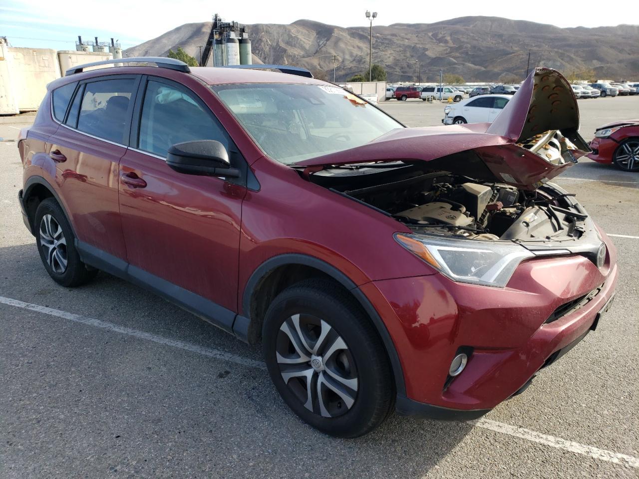 2018 TOYOTA RAV4 LE - Image 4