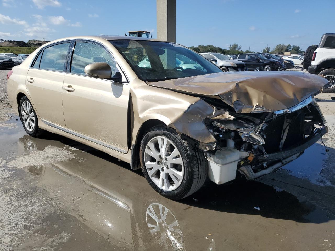 2011 TOYOTA AVALON BAS - Image 4