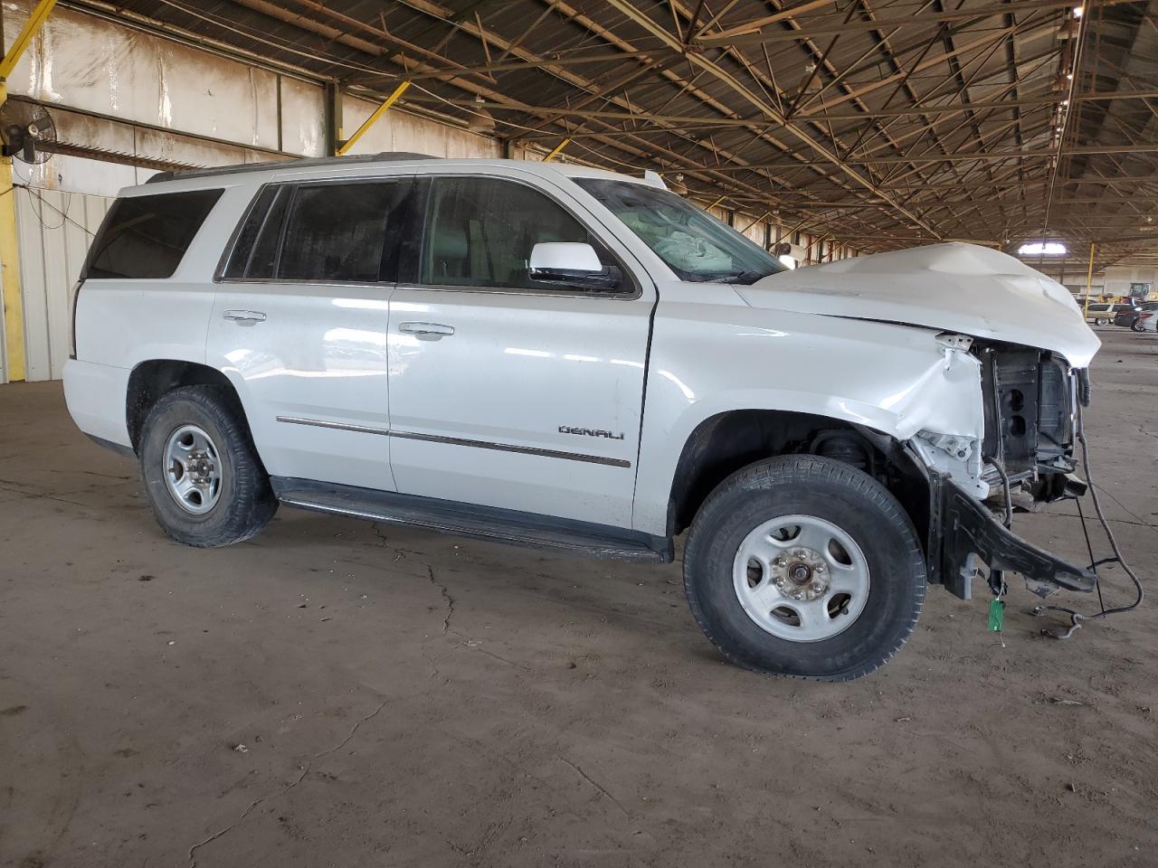 2017 GMC YUKON DENA - Фото 4