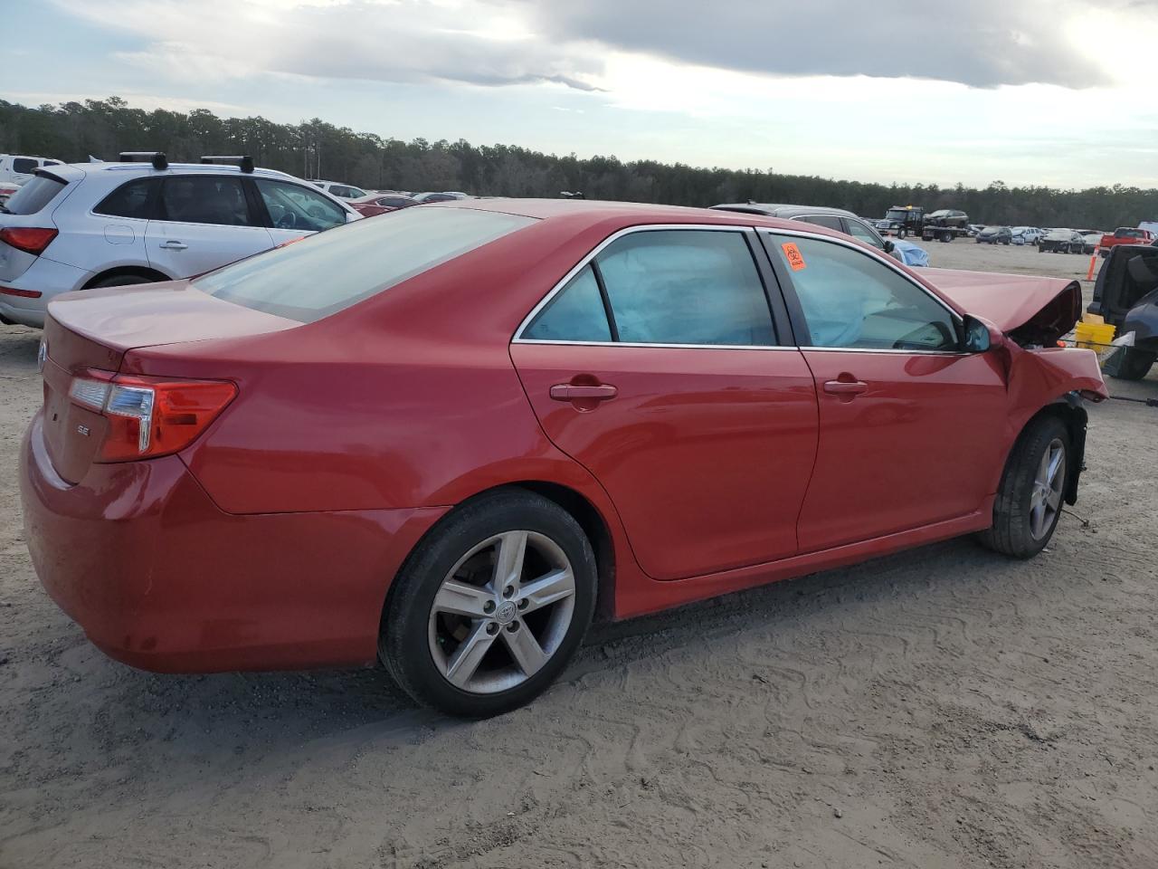 2014 TOYOTA CAMRY L - Фото 3