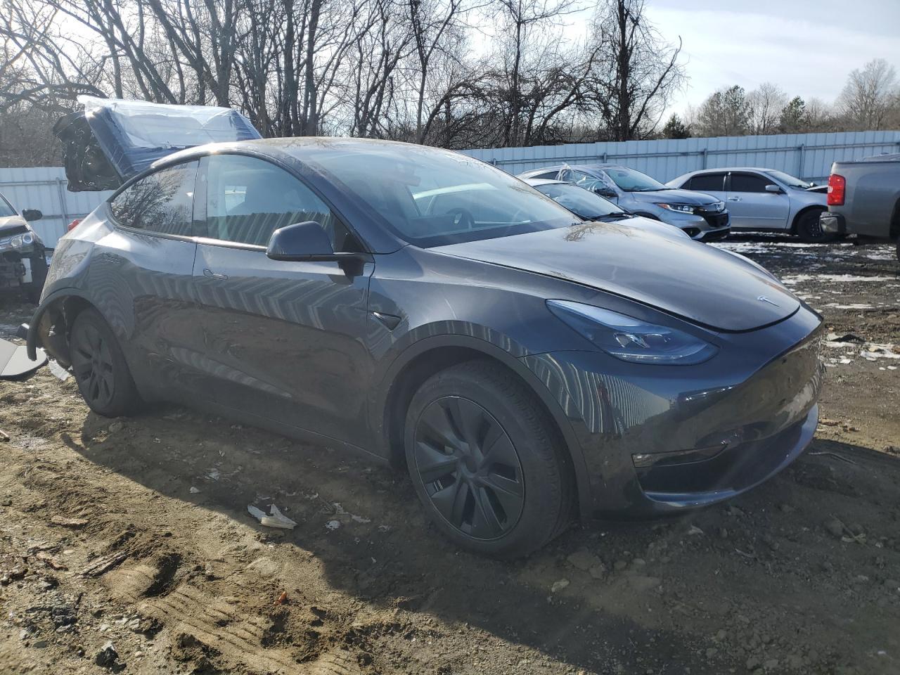 2025 TESLA MODEL Y - Image 4